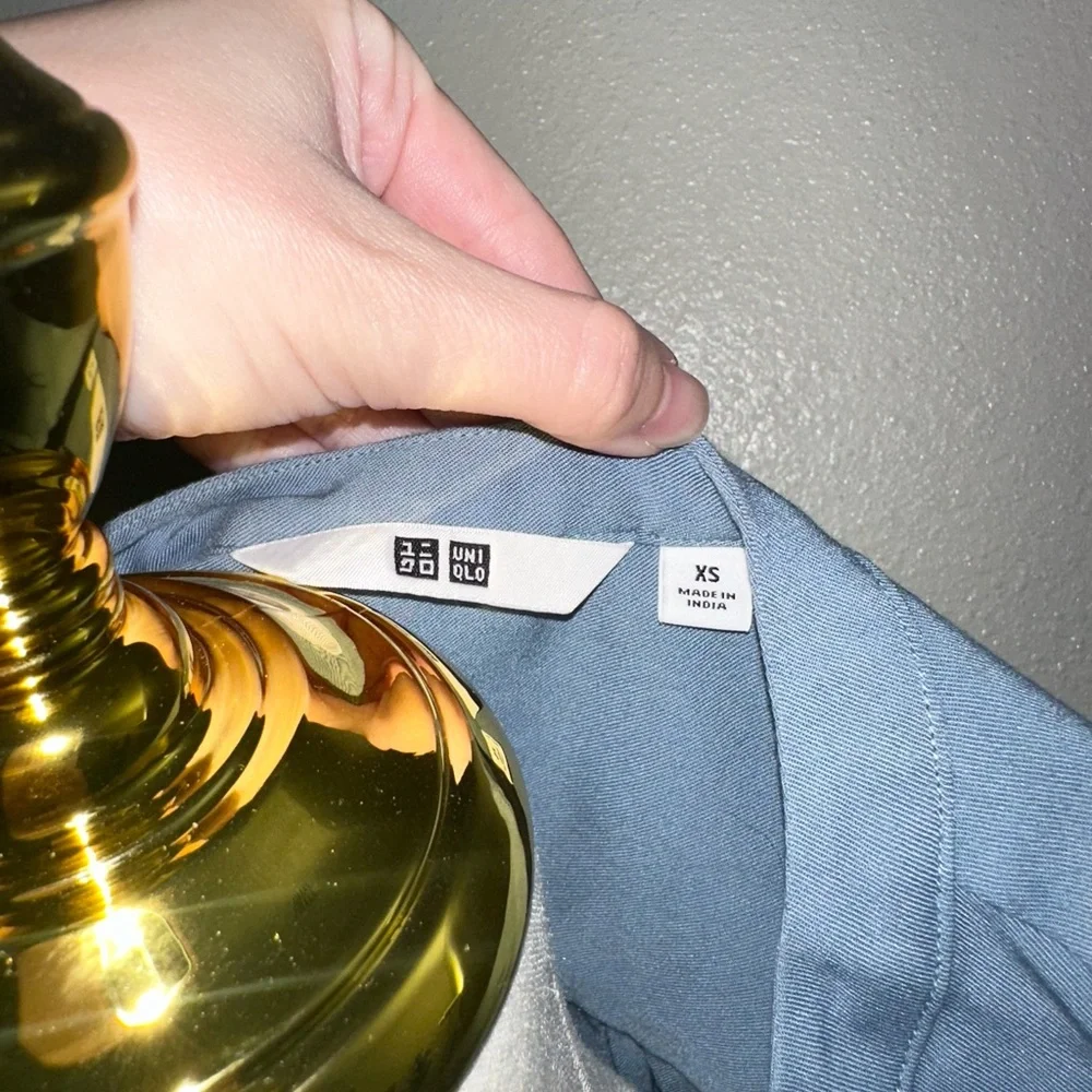 Uniqlo top - Picture 4 of 4